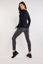 Grey||