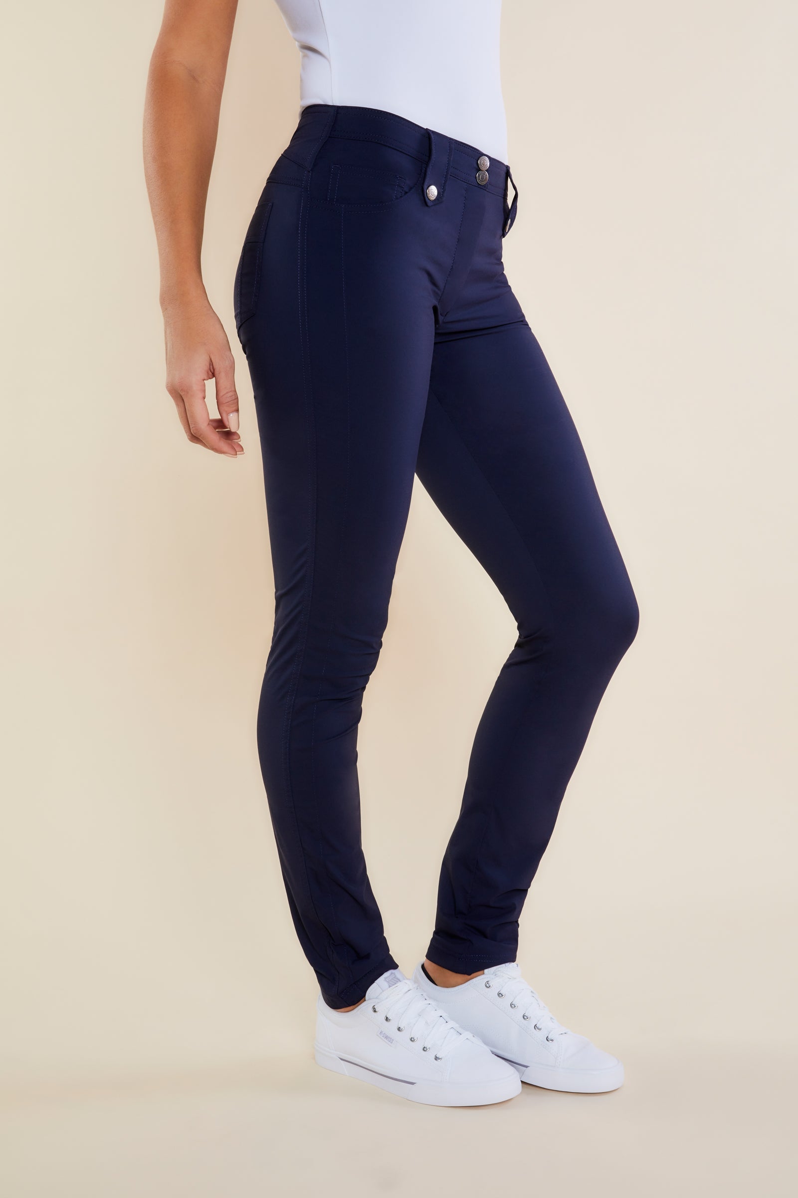 Navy ||