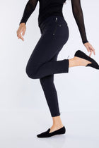 Black||||Essential_As409_Black_001-9.mp4