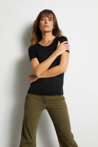 Black || Tammy Basic Top